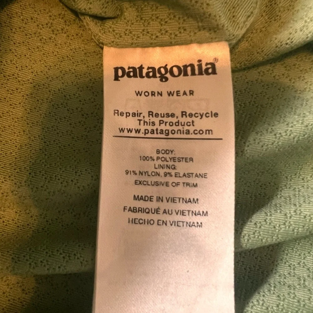 Patagonia Lightweight Green Jacket - Picture 6 of 7